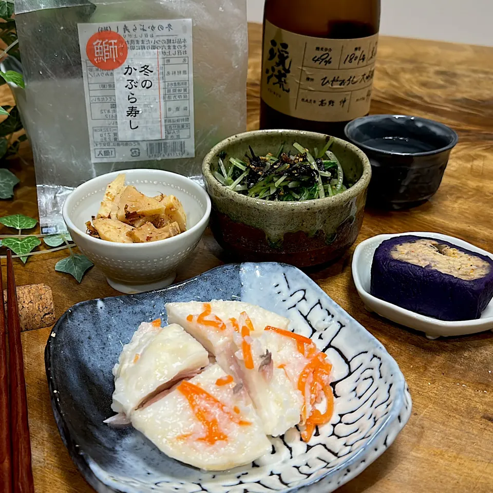 Snapdishの料理写真:冬のかぶら寿司「鰤」のある食卓、かぶら寿司は購入品|くまちゃんさん