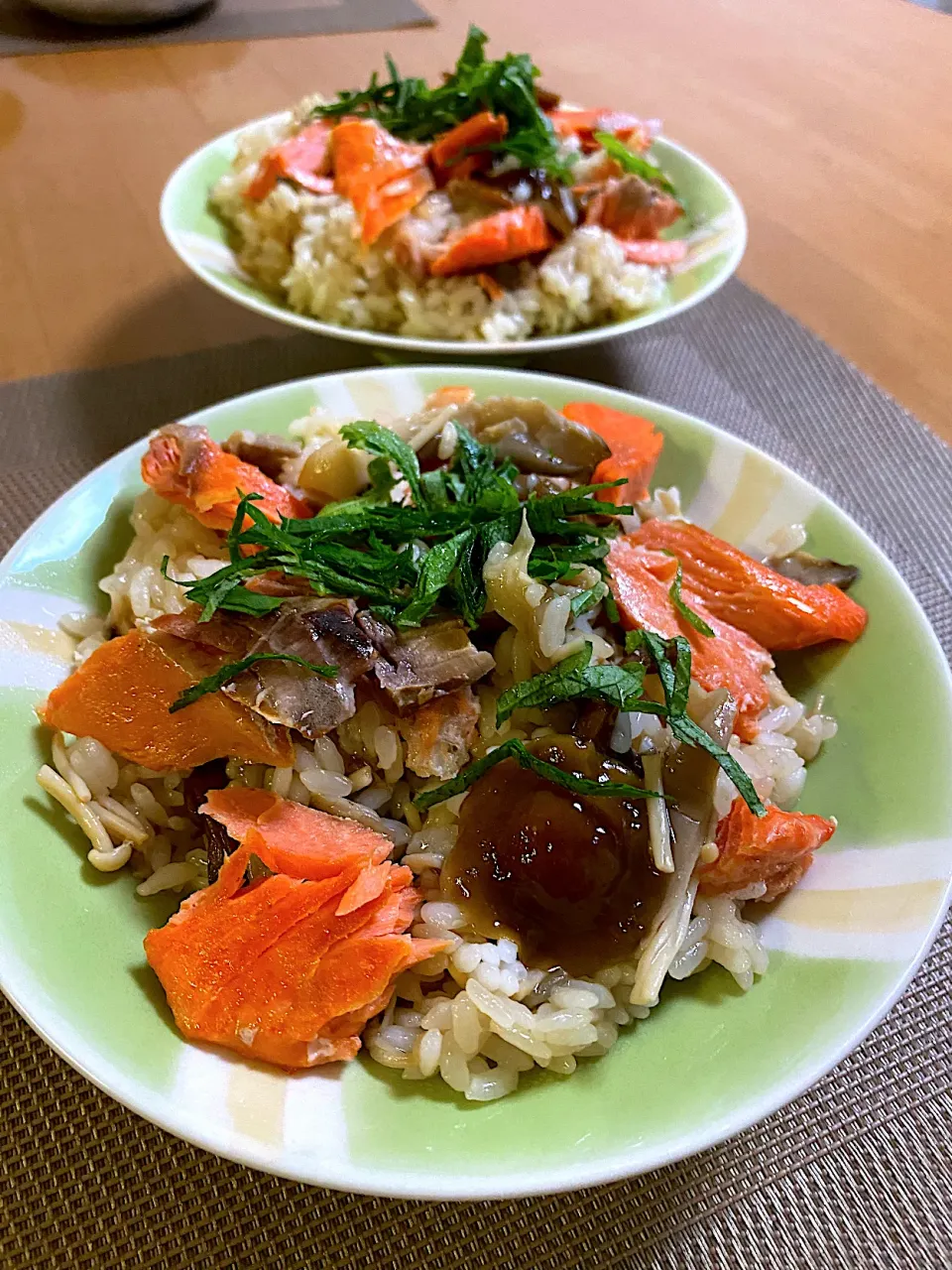 きのこ🍄と鮭🐟の炊き込みご飯🍚|ぽっちさん