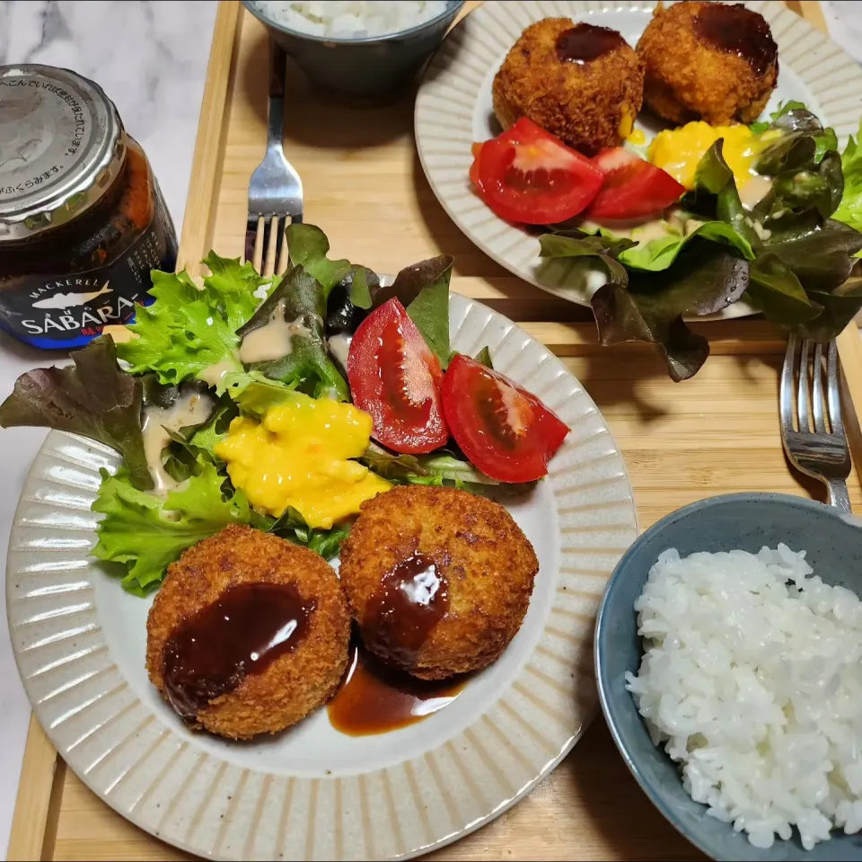 余った肉じゃがでチーズ入りコロッケ定食|Sakuraさん