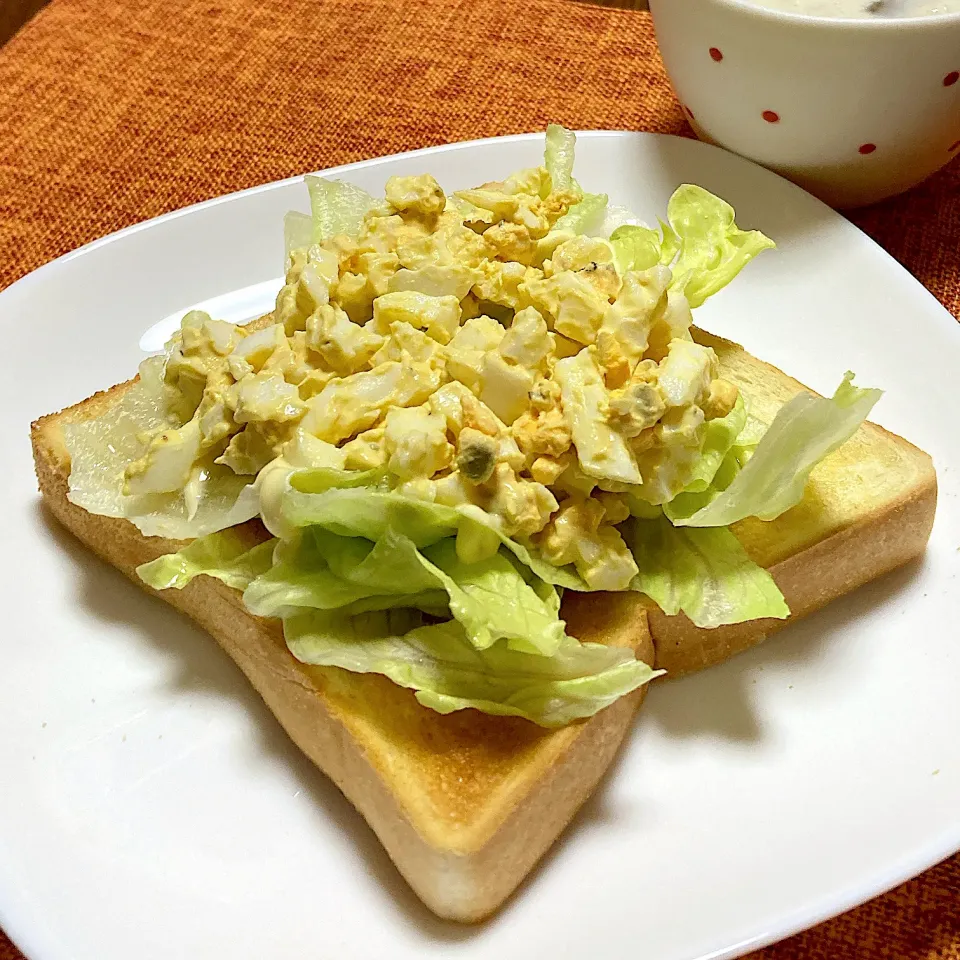 Snapdishの料理写真:たまごオープンサンド|akkoさん