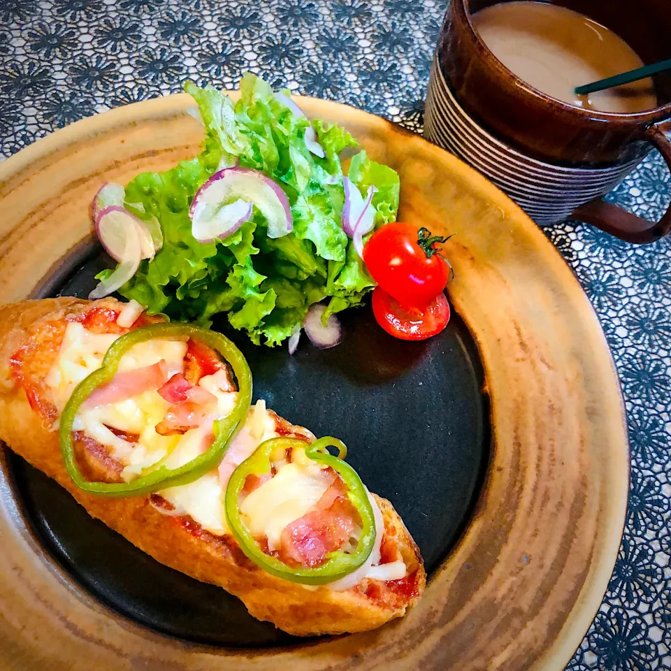 今朝のパン🥖|ユミさん