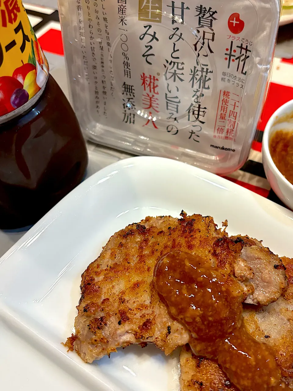 Snapdishの料理写真:簡単とんかつの万能味ソースかけ|なかみほさん