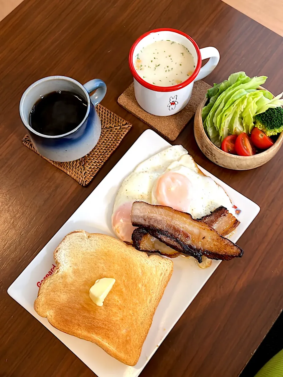 朝ごはん　厚切りベーコン|カリィさん