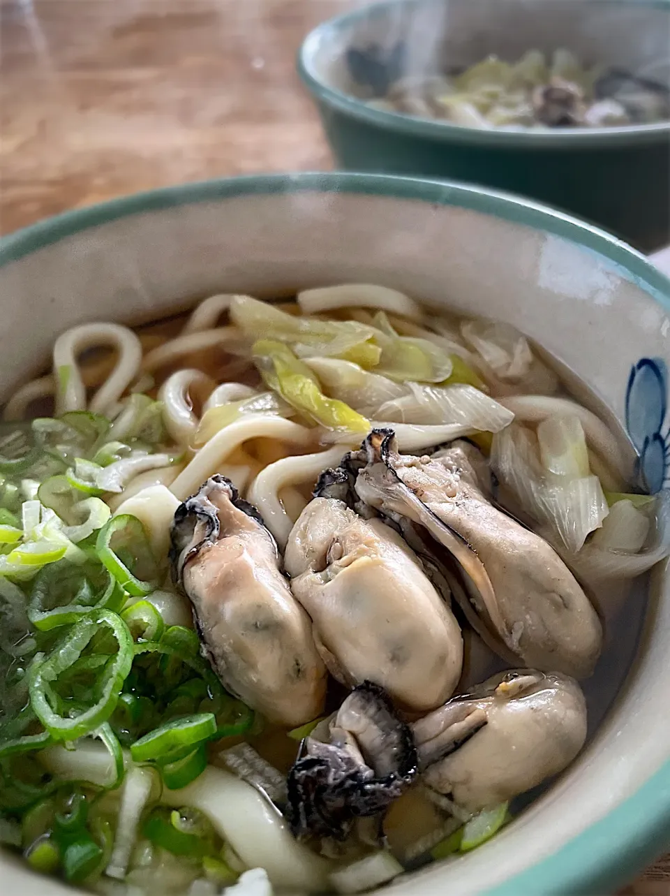 休日のお昼・牡蠣うどん|akiさん