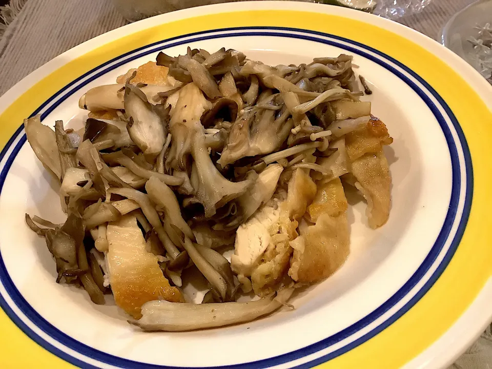 鶏肉ときのこソテー😋|アライさんさん