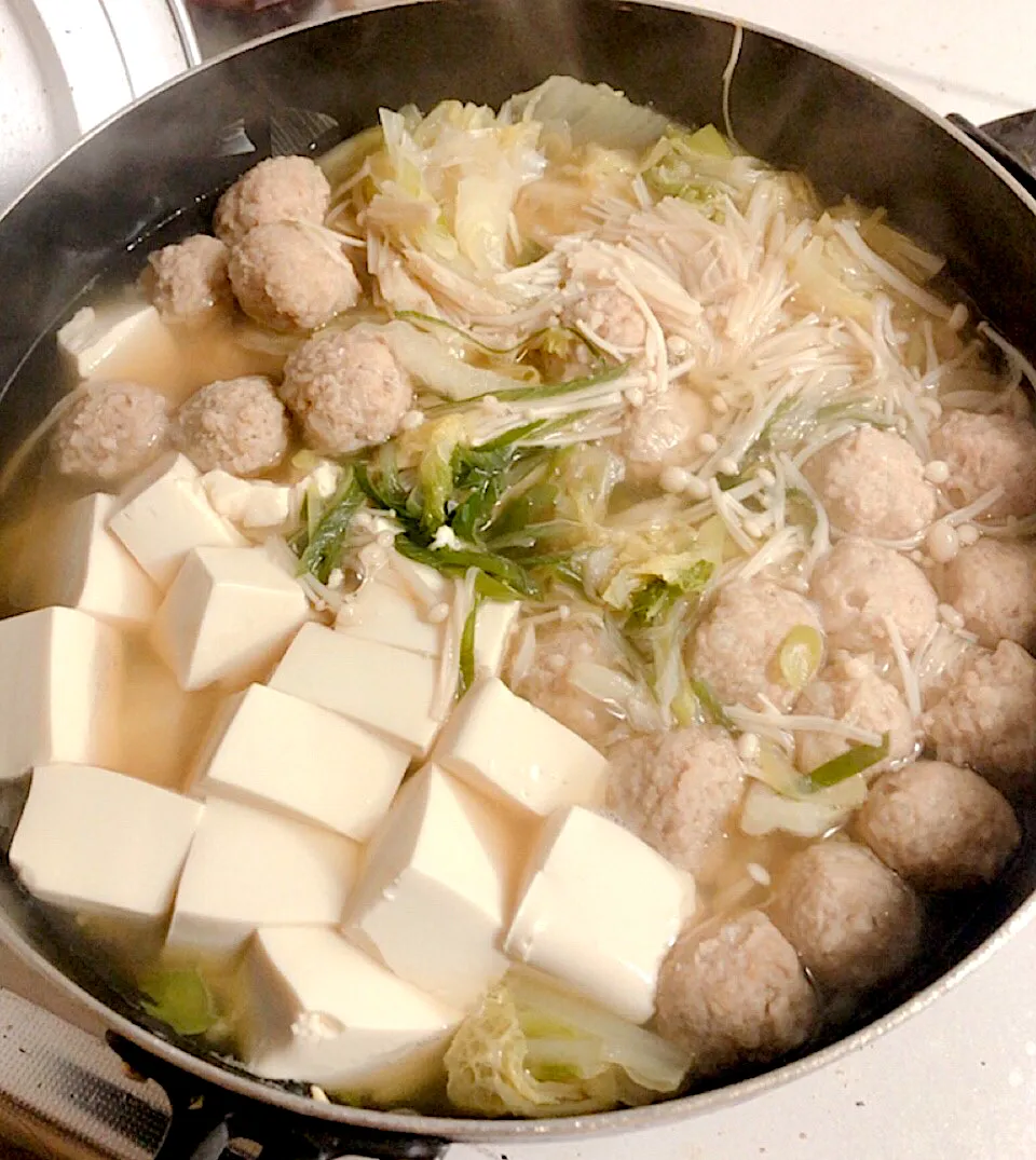 ありあわせズボラ鍋😋🍲✨|puppy·͜· ︎︎ᰔᩚさん