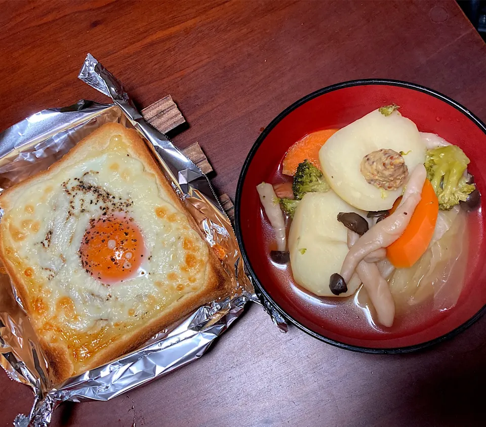 Snapdishの料理写真:目玉焼きトースト＆ポトフ|水無月さん