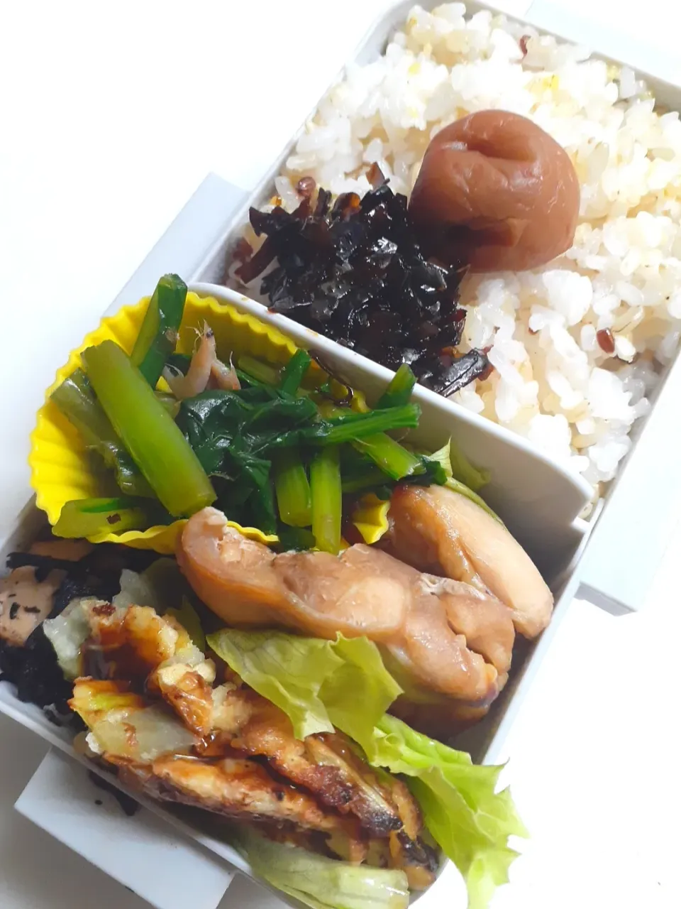 ☆中学生弁当☆玄米入りごはん、昆布、梅、ひじき煮物、鶏塩麹焼き、お好み焼き、お浸し|ｼｮｺﾗさん