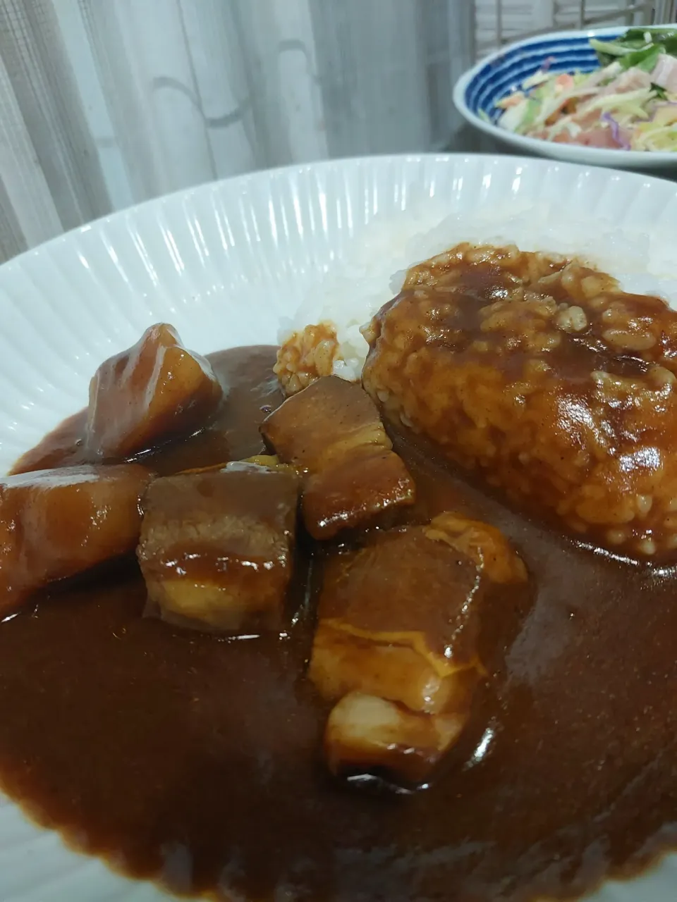 ビーフカレー🍛とサラダ🥗|🐧ペンギン2さん