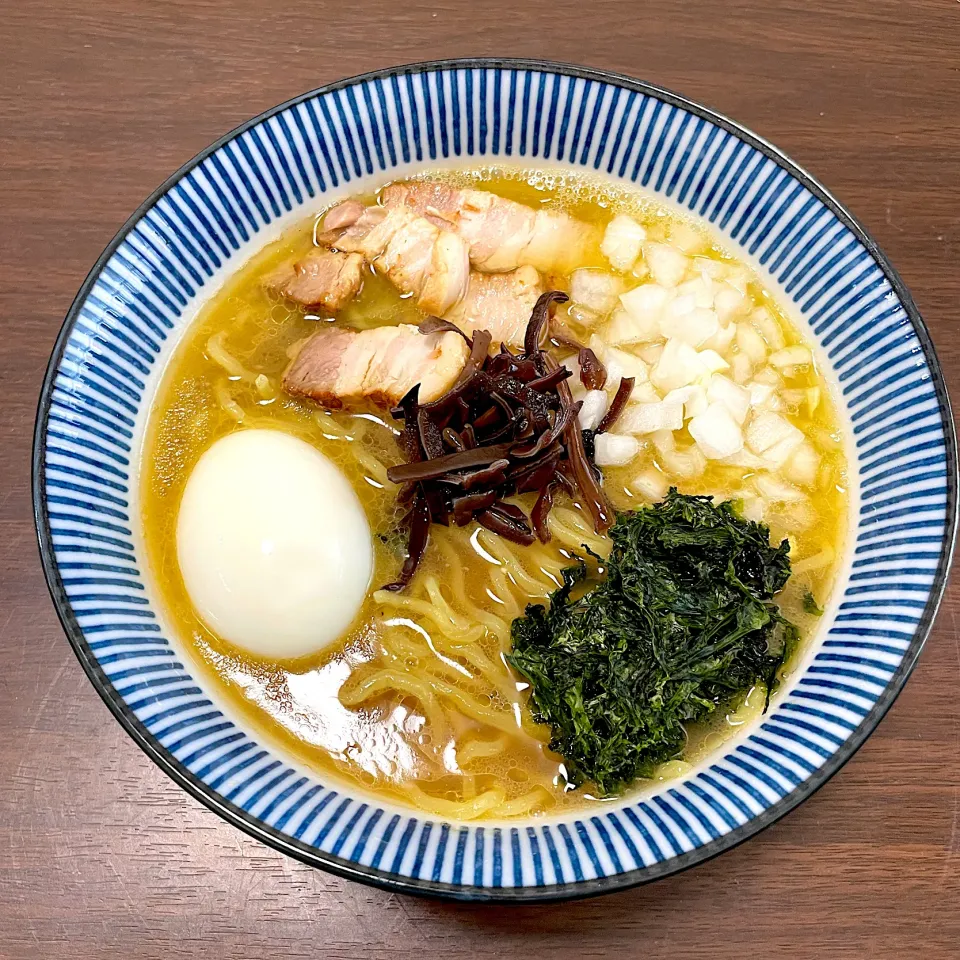 Snapdishの料理写真:鶏白湯醤油ラーメン|dashi menjiroさん