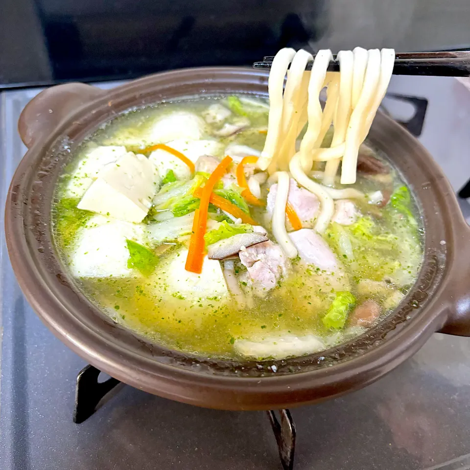 柔らか鶏肉入り鍋焼きうどん、|Ｍako☺︎さん