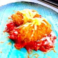 チーズとトマトソースのクリームコロッケ