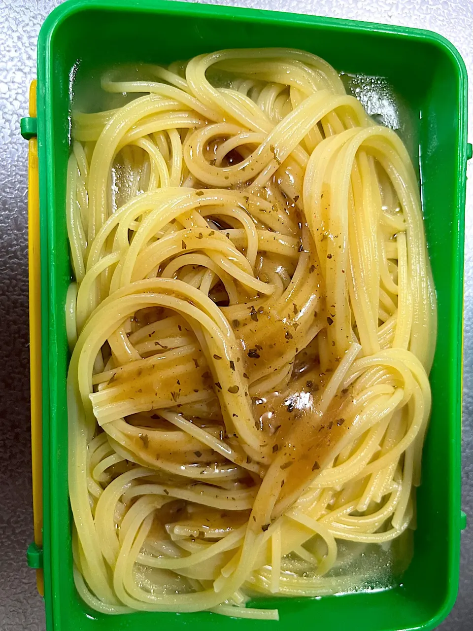 Snapdishの料理写真:塩レモン🍋パスタソースの素を使って✨|モモ&ハーブmama🐰🐹🐢🐠❤️さん