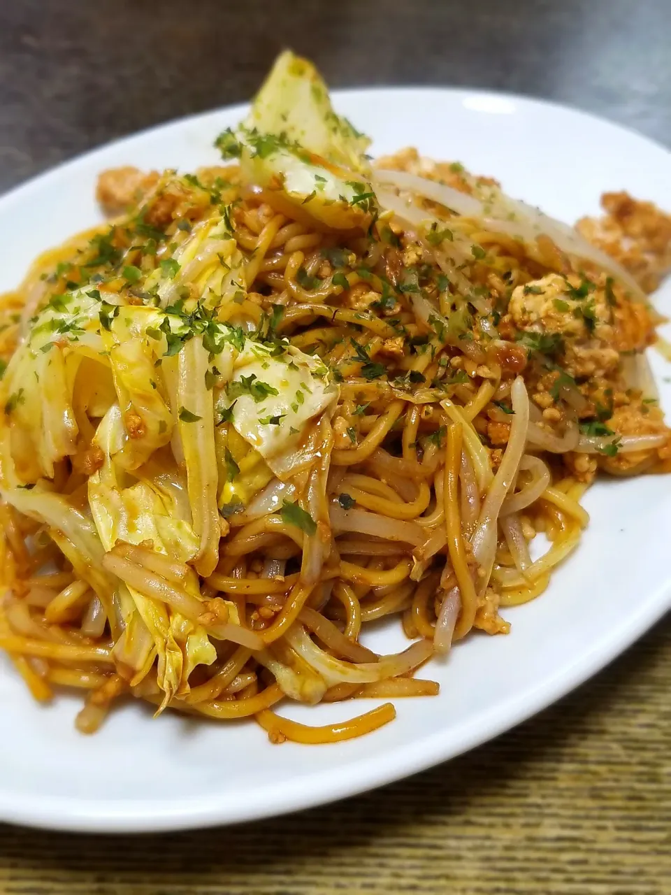 パパ作👨ゴロゴロ鶏ひき肉の焼きそば|ぱんだのままんさん