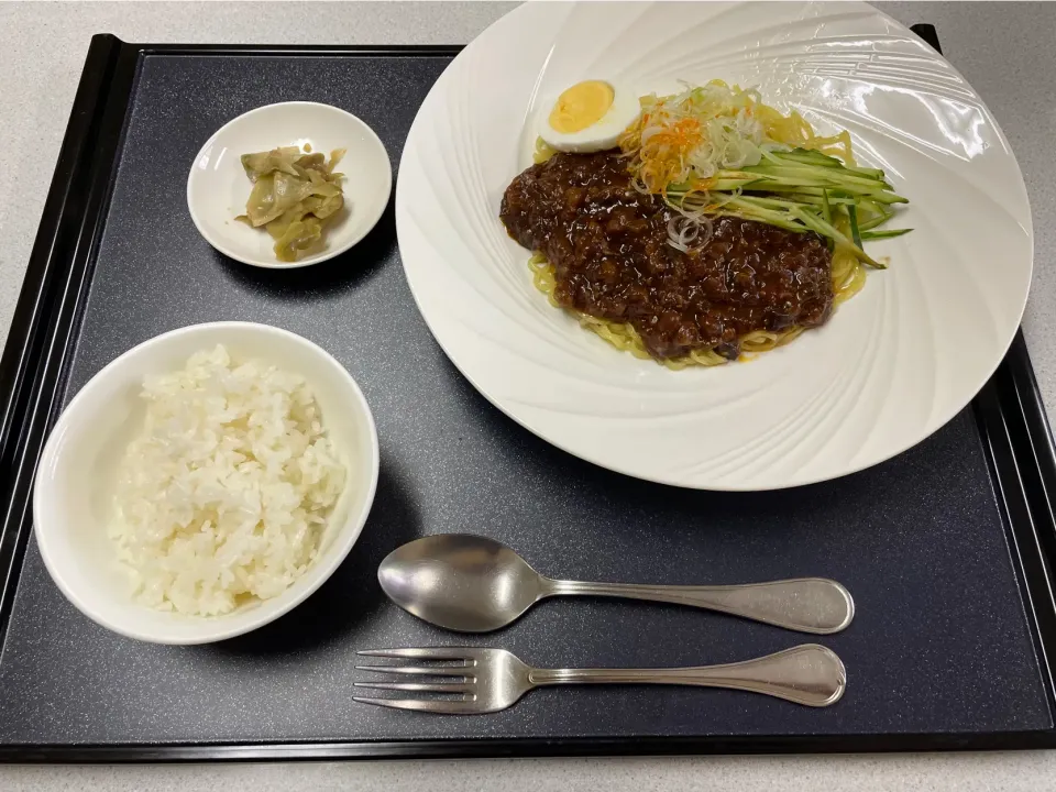 ジャージャー麺|料理好きなじいさまさん