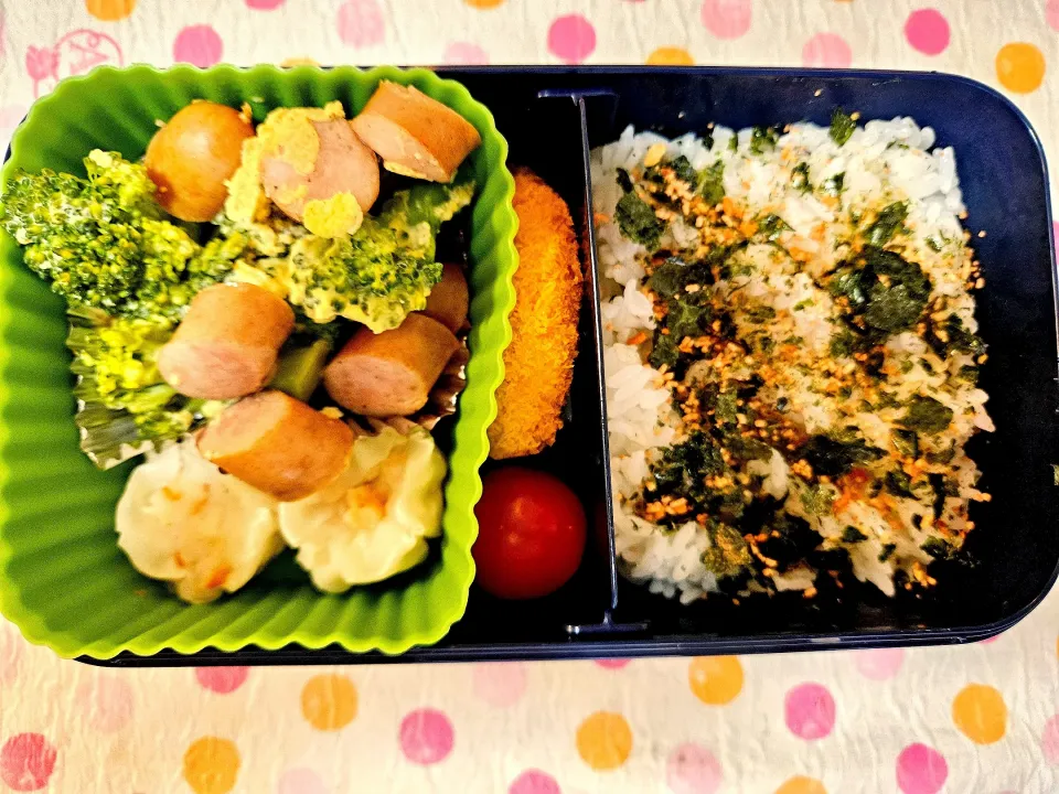 ブロッコリーとウインナーと卵の炒め物❤️旦那さんお弁当❤️|かおるcitronさん