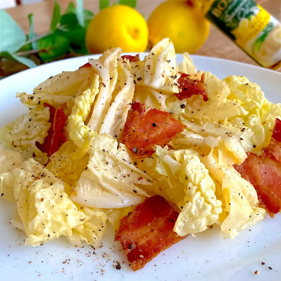 オレンジ白菜とカリカリベーコンのサラダ|みずほさん