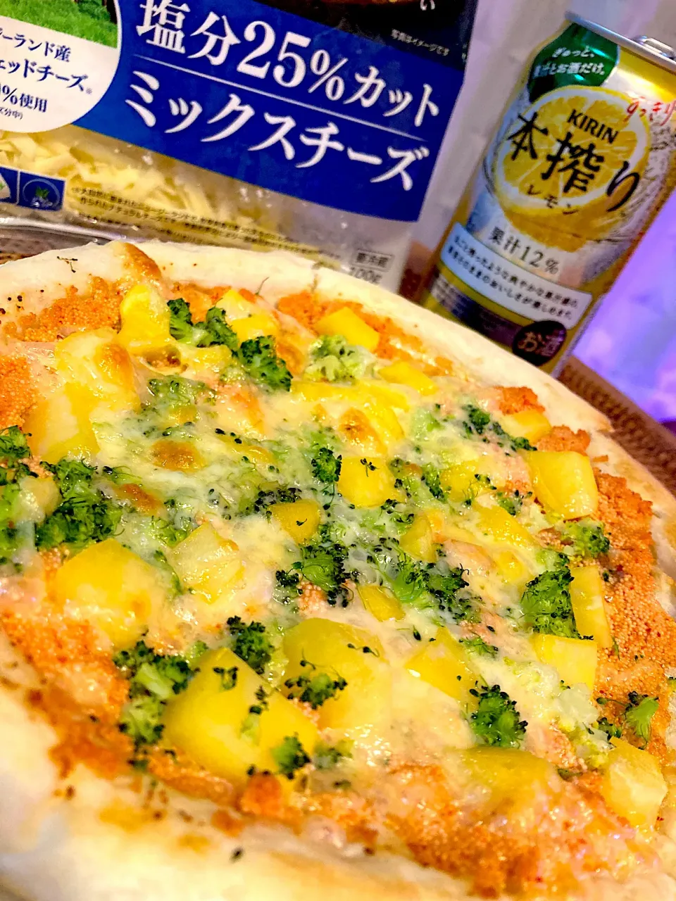 明太子とじゃがいものピザ🍕😋🍻💕✨|アイさん