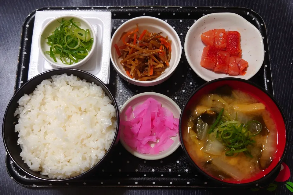 今日の朝ごはん（新米・粒すけに辛子明太子（博多あごおとし）、きんぴらごぼう、納豆、白菜のみそ汁、しそざくら）|Mars＠釜飯作り研究中さん