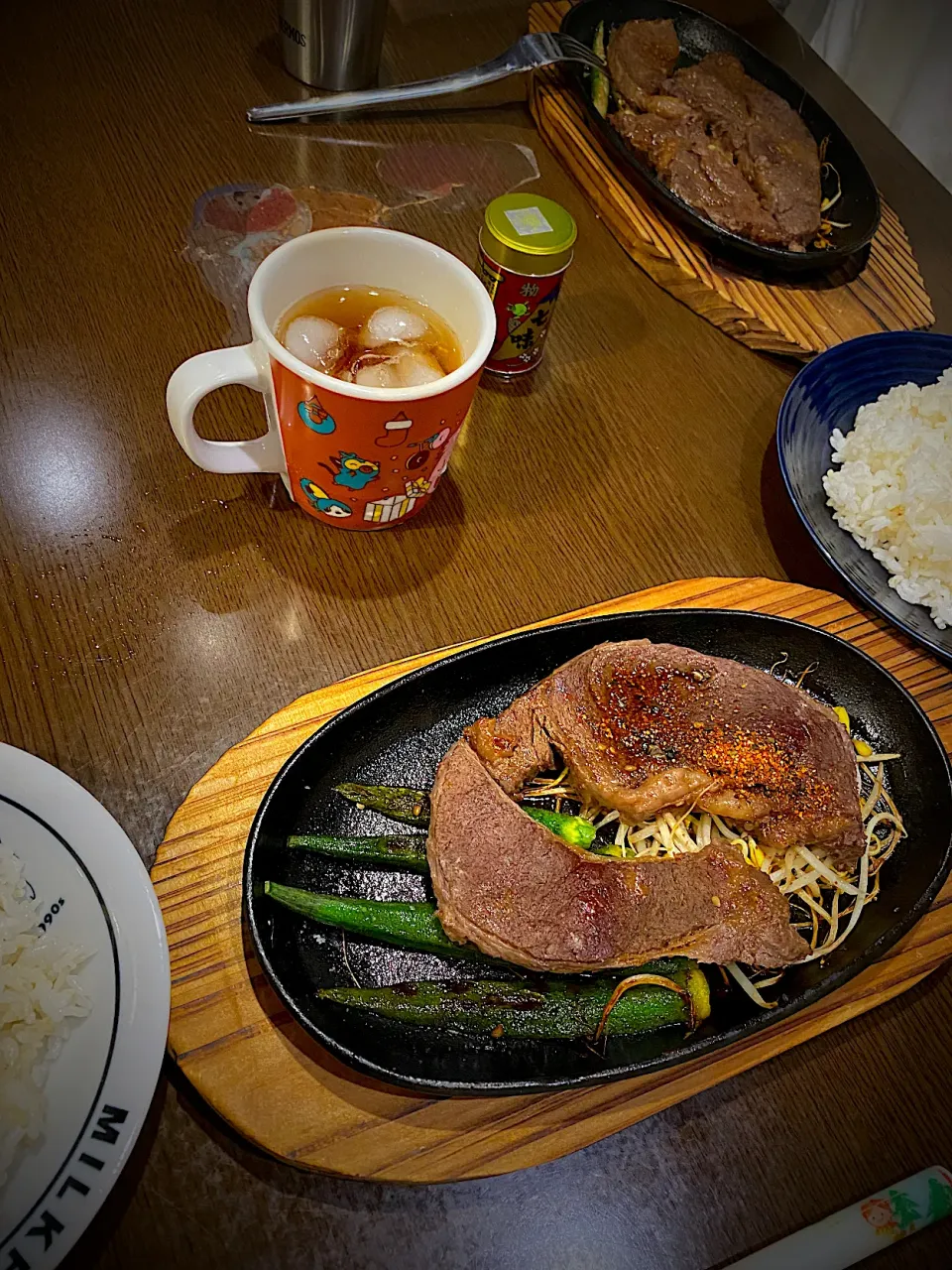 ビーフステーキ　オクラロースト　豆もやしソテー　アイスティー|ch＊K*∀o(^^*)♪さん