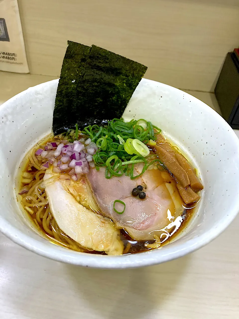 醤油ラーメン@魁星(関内)|yoooochanさん