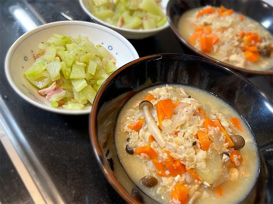 オートミールのおじやとハヤトウリのベーコン炒め|2trois_eさん