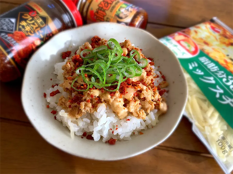 海老辣醤で鶏そぼろ丼🌶️|Riho(ت)♪さん