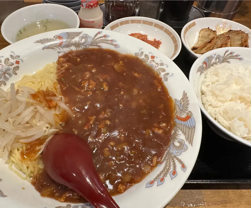 ジャージャー麺定食🍜🥟|buhizouさん