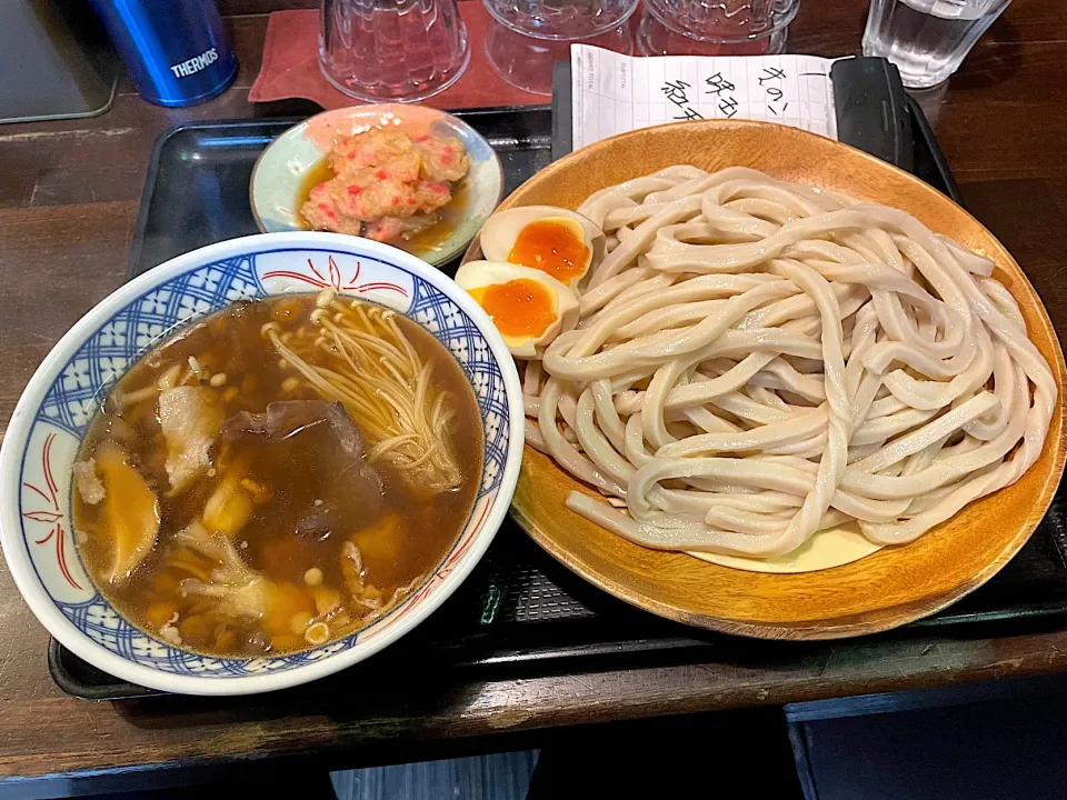 きのこ肉汁うどん|とみさんさん