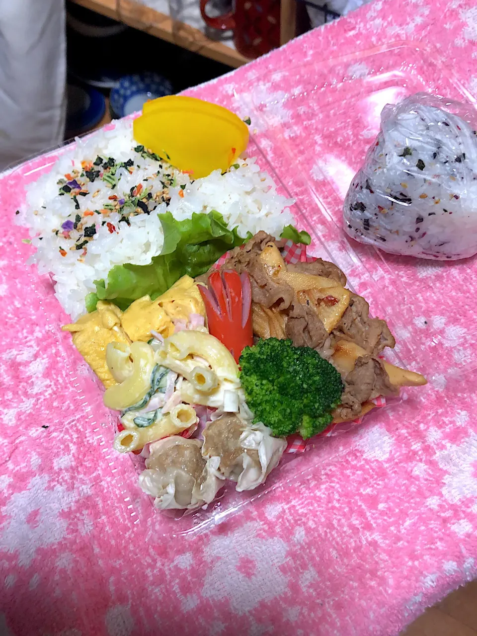 Snapdishの料理写真:豚肉とタケノコのだし醤油炒め弁当|魅耜さん