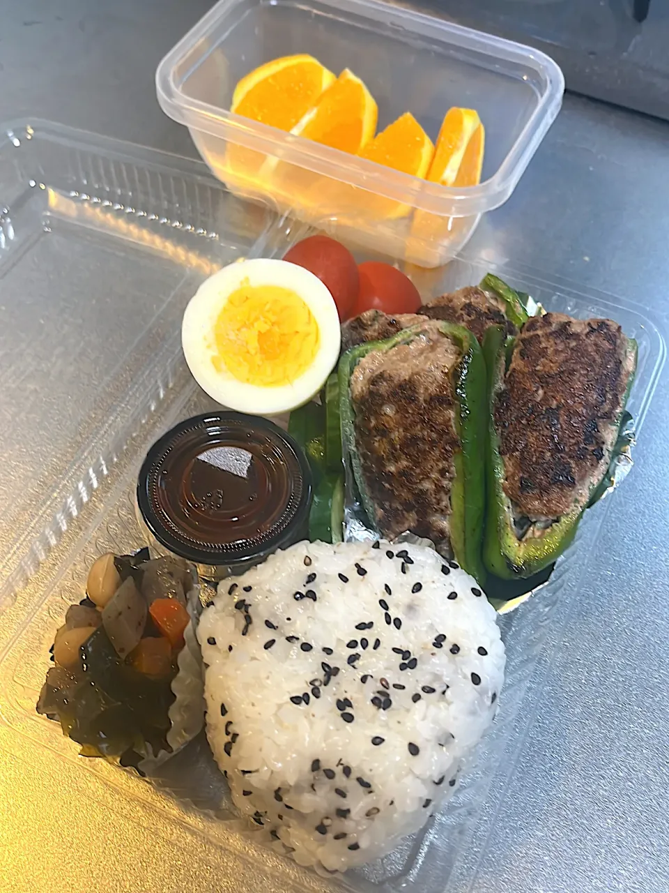 Snapdishの料理写真:ピーマン肉詰め弁当|カリィさん