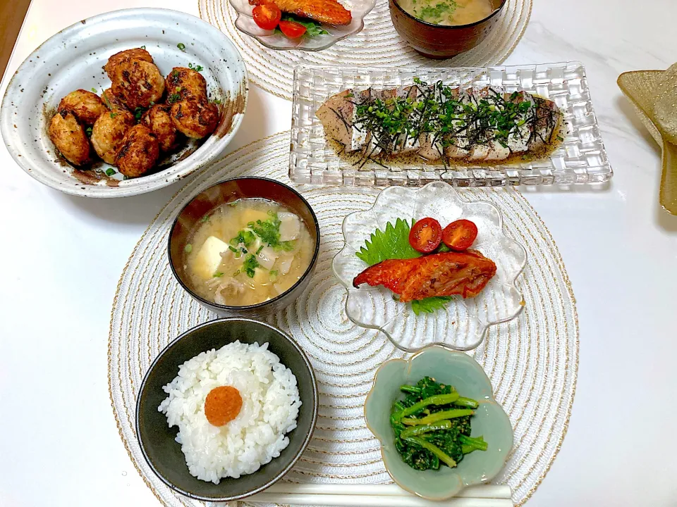 Snapdishの料理写真:ごまぶり&つくねご飯|えみさん