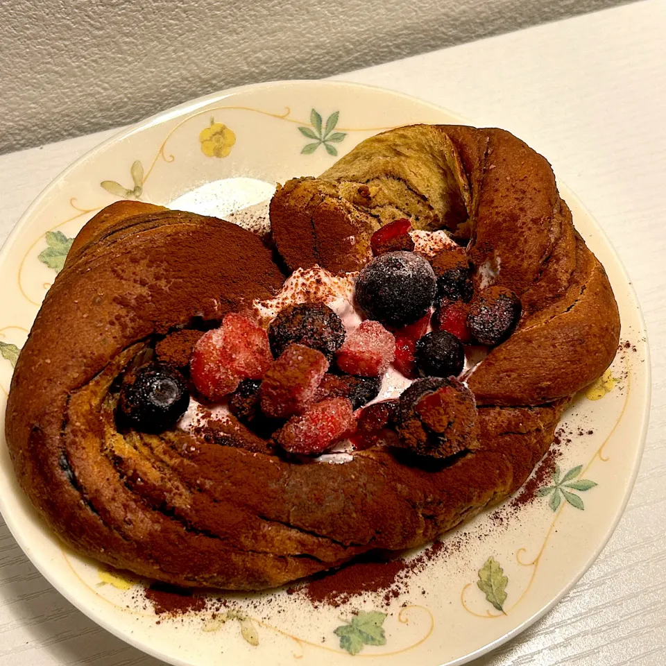 ベースブレッドでハートのスイーツパン❤︎🍞|コグマ🍠さん