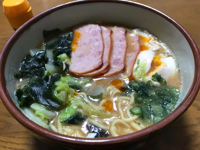 Snapdishの料理写真:マルちゃん正麺🍜、豚骨醤油味❗️( ^ω^ )✨|サソリさん