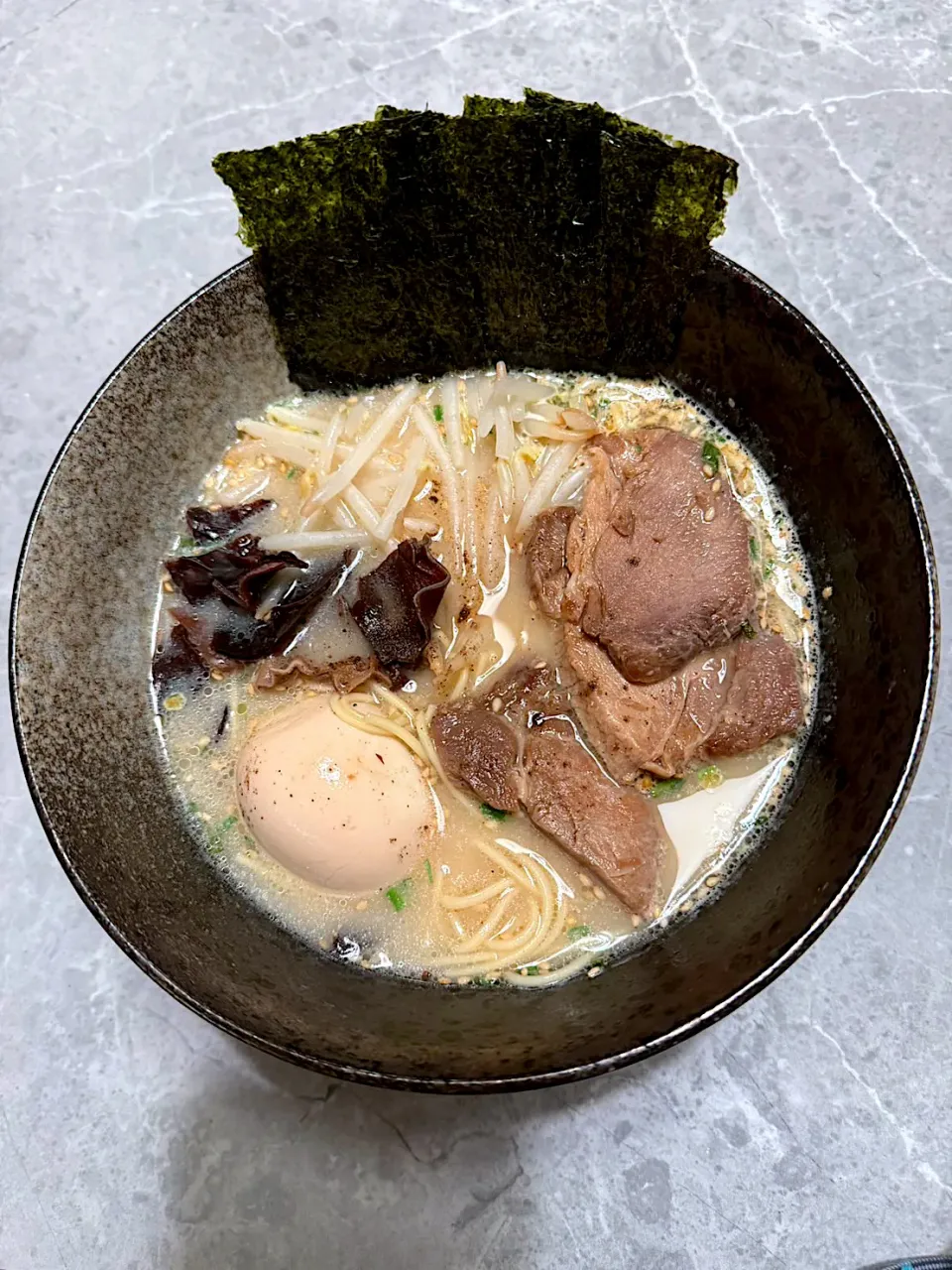 Snapdishの料理写真:博多ラーメン|Erie.I.Wさん