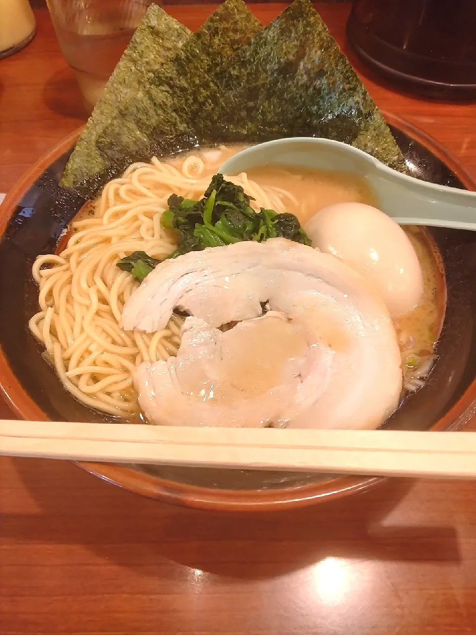 豚骨醤油ラーメン、味玉つき|のばーきさん