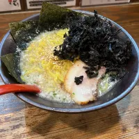 Snapdishの料理写真:岩本屋　塩とんこつラーメン|ノブ0229さん