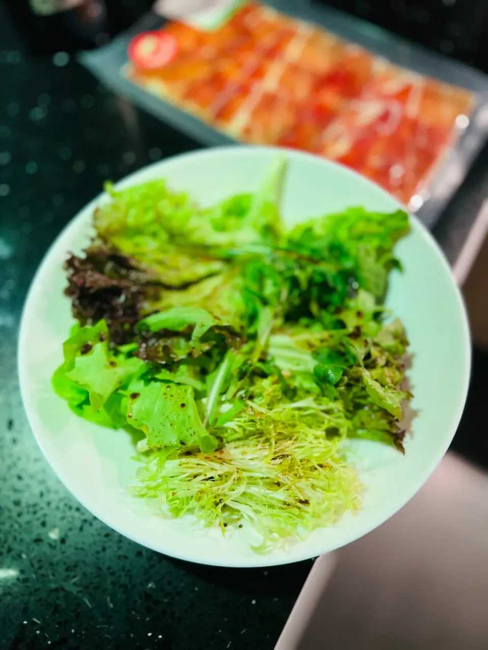 Green Mixed Salad with homemade dressing|Zhen Zhenさん