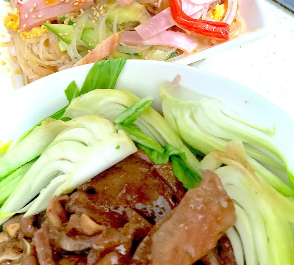 ホルモン焼き丼、春雨サラダ|まみみさん