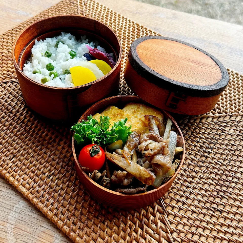 Snapdishの料理写真:牛肉と牛蒡のしぐれ煮✴︎豆ごはん|あやみんさん