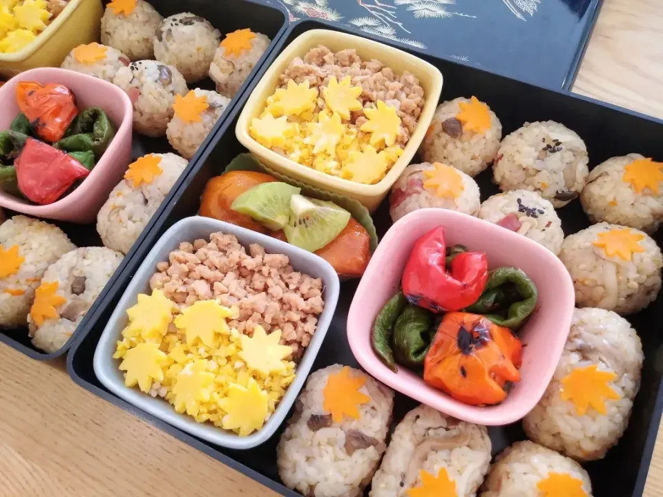 Snapdishの料理写真:紅葉狩り弁当|ひんひさん