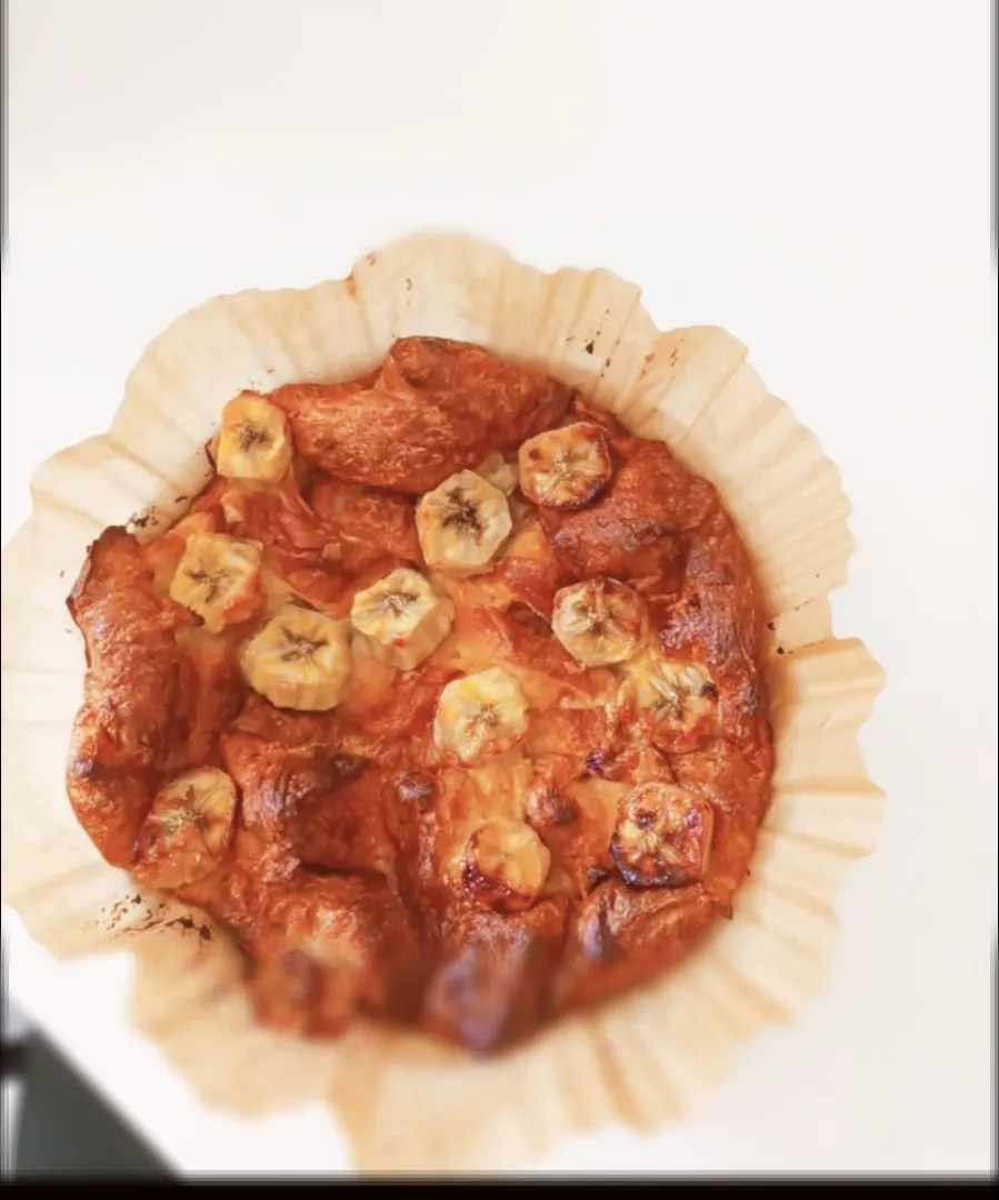 Banana Bread Pudding

Ingredients : Croissant + milk + egg + banana + unsalted butter|2721_blissさん