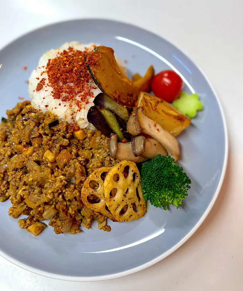 Snapdishの料理写真:野菜たっぷしキーマカレー🥦|＊みお＊さん