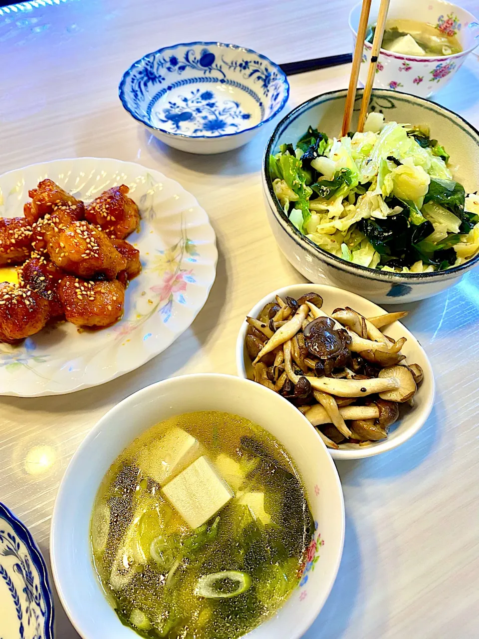 韓国料理（ヤンニョムチキン、チョレギサラダ、ワカメスープ）|ERIKAさん