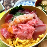 Snapdishの料理写真:海鮮丼|ノリ3さん