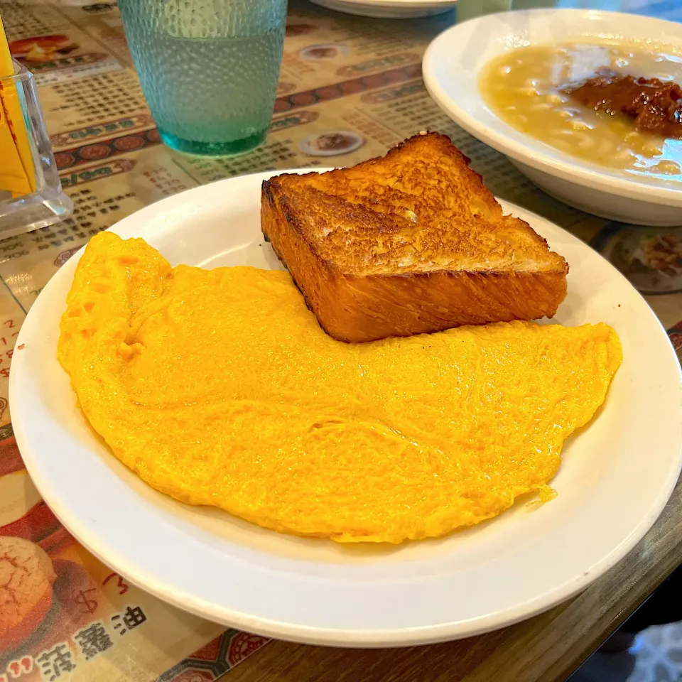 Top one Danish toast and ham omelette|skyblueさん