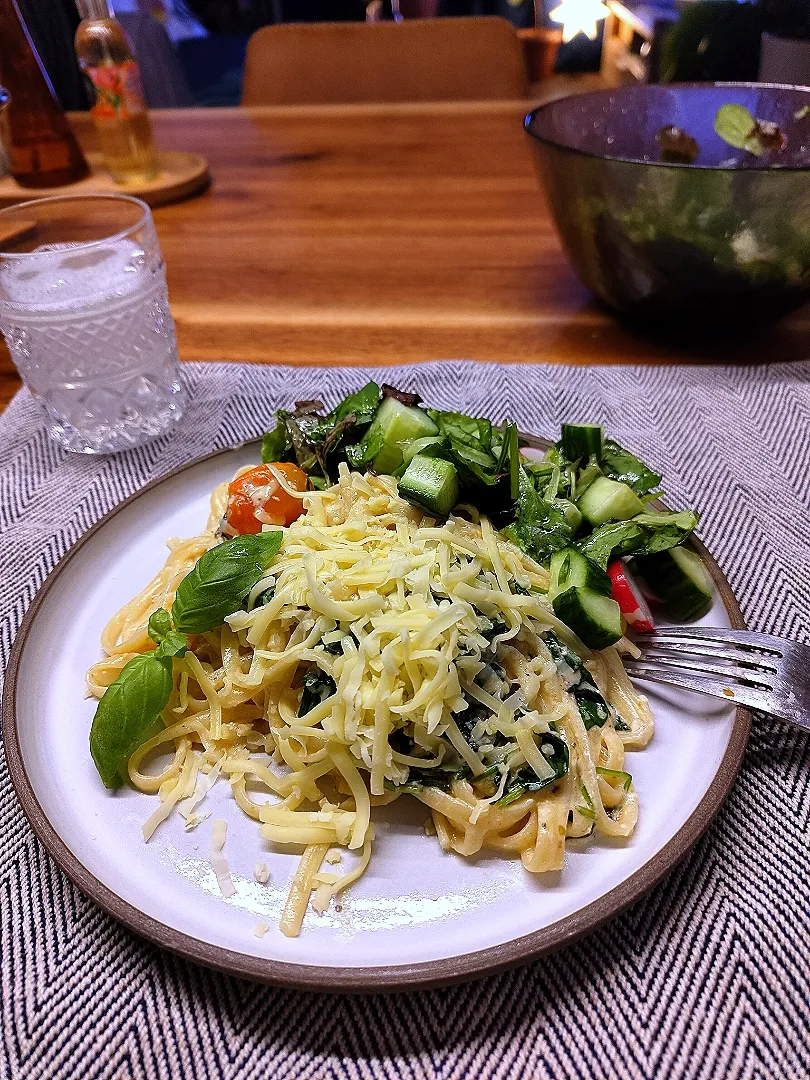 Pasta with feta and spinach|Vera Andrianova Forwerkさん