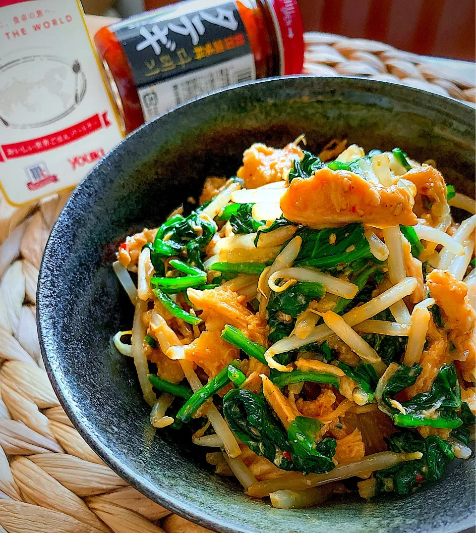 ほうれん草ともやしと蒸し鶏のタテギマヨポンサラダ🥗|にゃんぺこさん