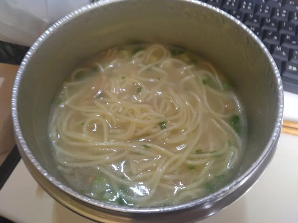 なめ茸と肉そぼろ入りとろみ付き豚骨ラーメン|darkbaronさん