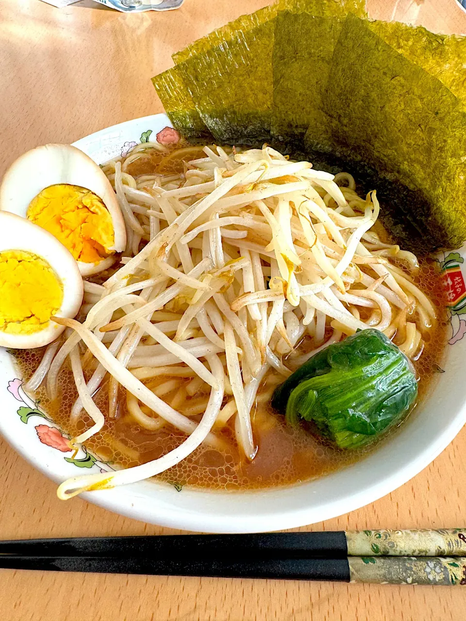 麺類売り場にあったやつで家系ラーメン|G0MAさん